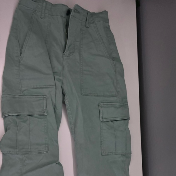 Hollister Women’s XS High Rise Green Cargo Pants - Picture 1 of 3